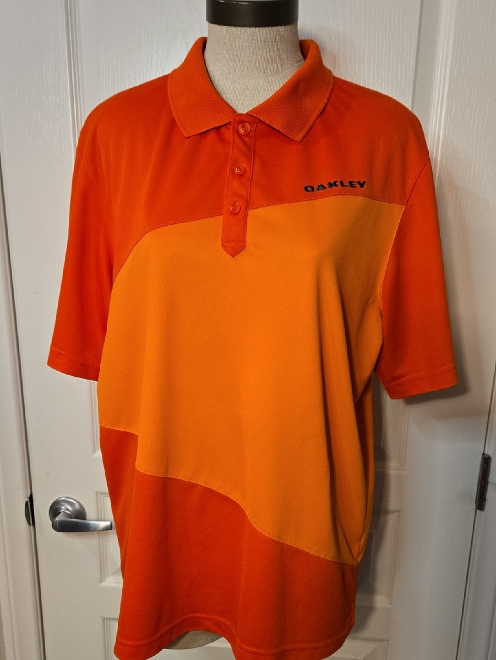 Oakley Men's L Orange Colorblock Polo Shirt Regular Fit Performance Golf